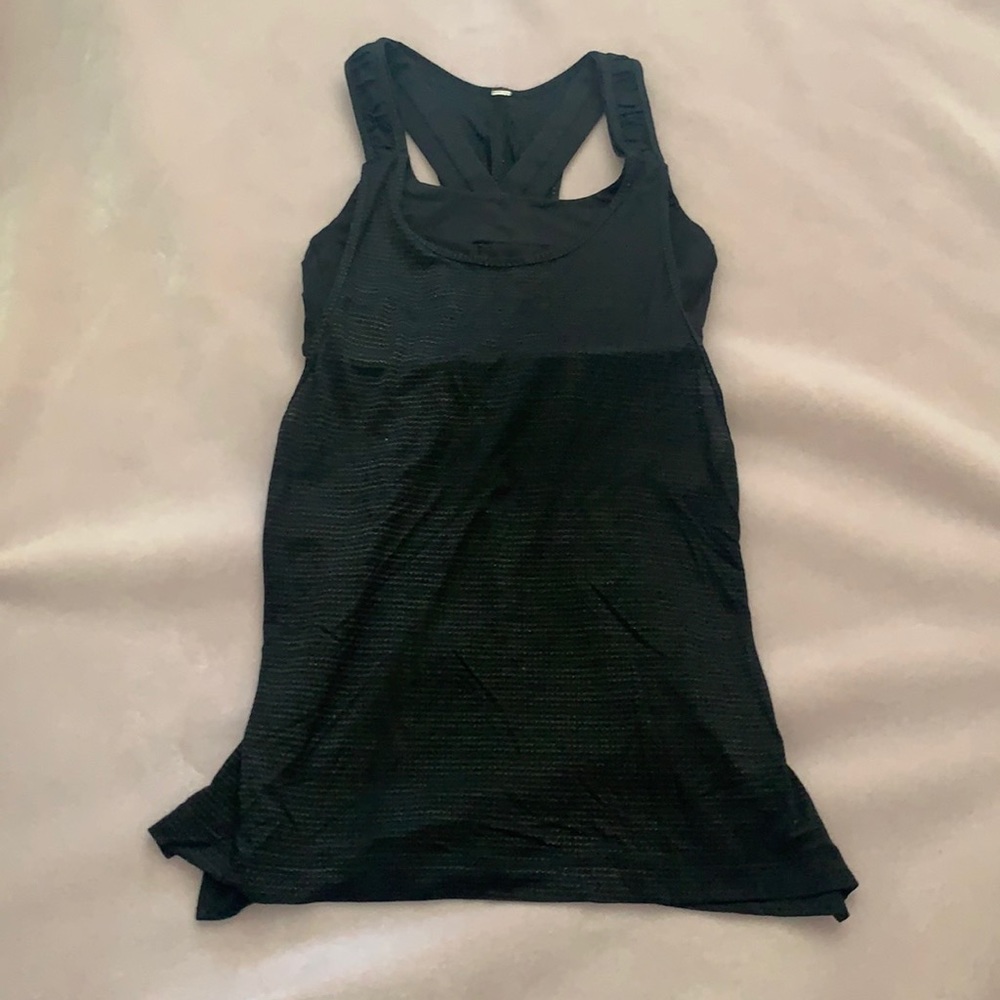 lululemon tank top with built in bra